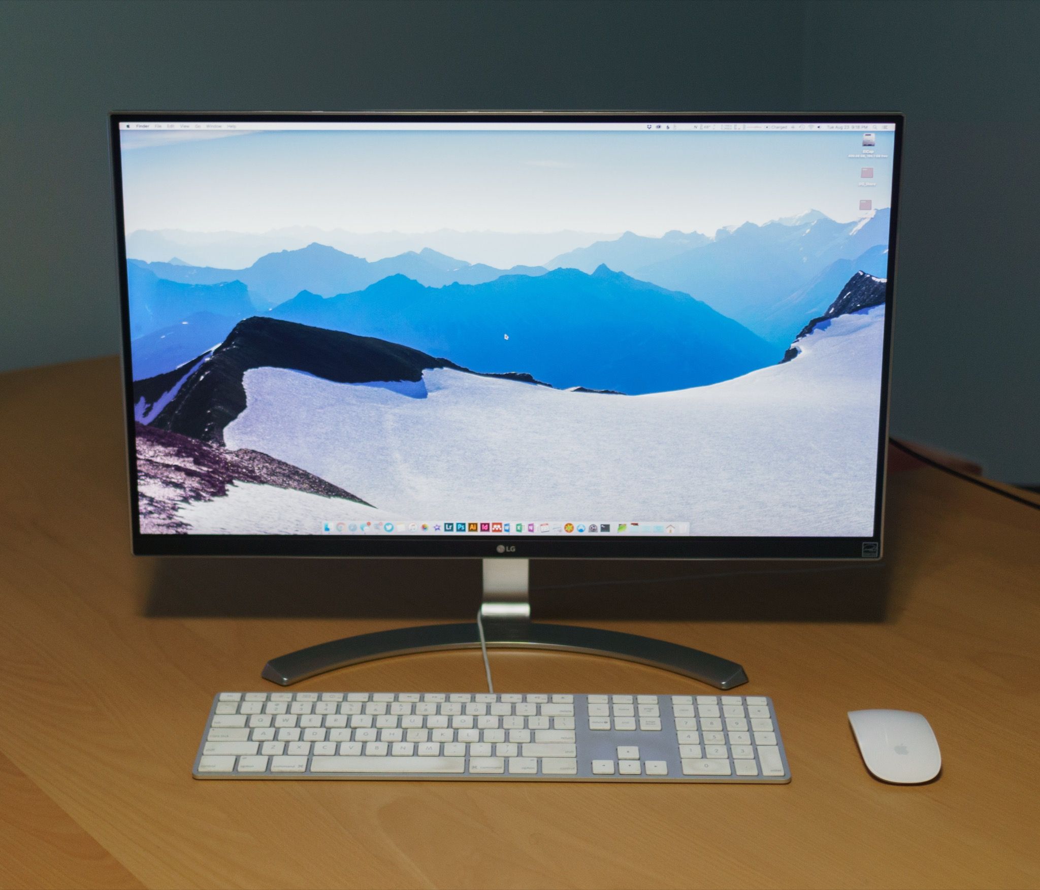 Russell's Portfolio » Journal » The Upgrade to 4K: LG 27UD68-W Review